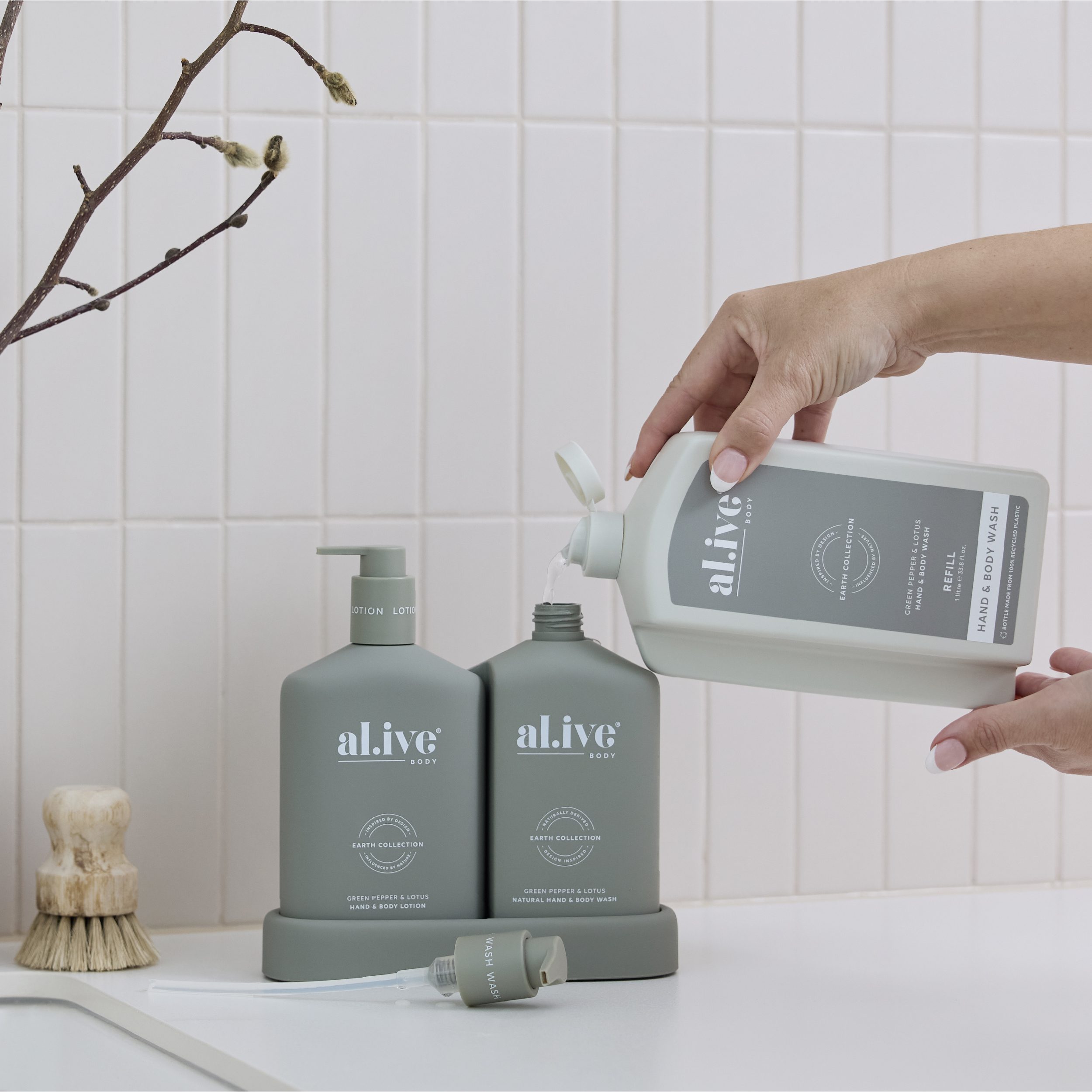 al.ive Wash Refill - 1 Ltr - Green Pepper & Lotus - Image 3